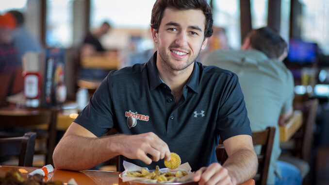 Hooters Rewards Fans With Every Chase Elliott Top-10 Finish Through 2018 Racing Season