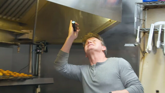 Gordon Ramsay At Sandra Dee's Bar-B-Que And Seafood For 24 Hours To Hell And Back