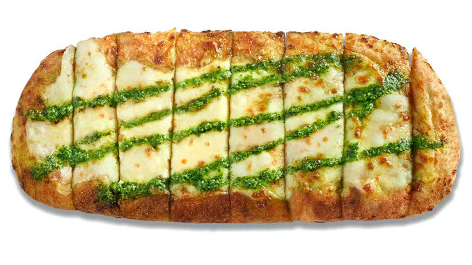 Blaze Pizza Introduces New Pesto Garlic Cheesy Bread