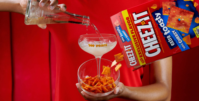Cracker Coupe with Cheez-It Crackers